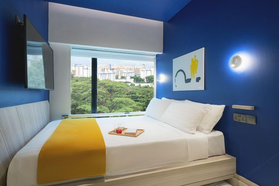 1 to 3 Months Rental. 4Star Hotel. Near Outram Park/Chinatown Train