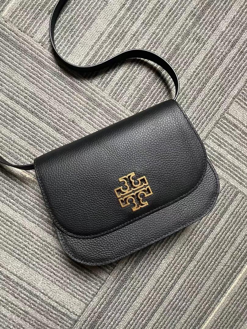 290 TB86838, a new saddle bag from the Tory Burch Britten series, a  versatile commuter bag, size 21, 16, 6cm., Luxury, Bags & Wallets on  Carousell