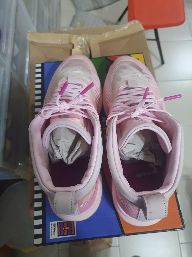 Lebron cheap icon pink