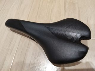 （分類：）位於 。 由 em2883 提交（商品編號 1187285992，圖片 1）。簡介： 。