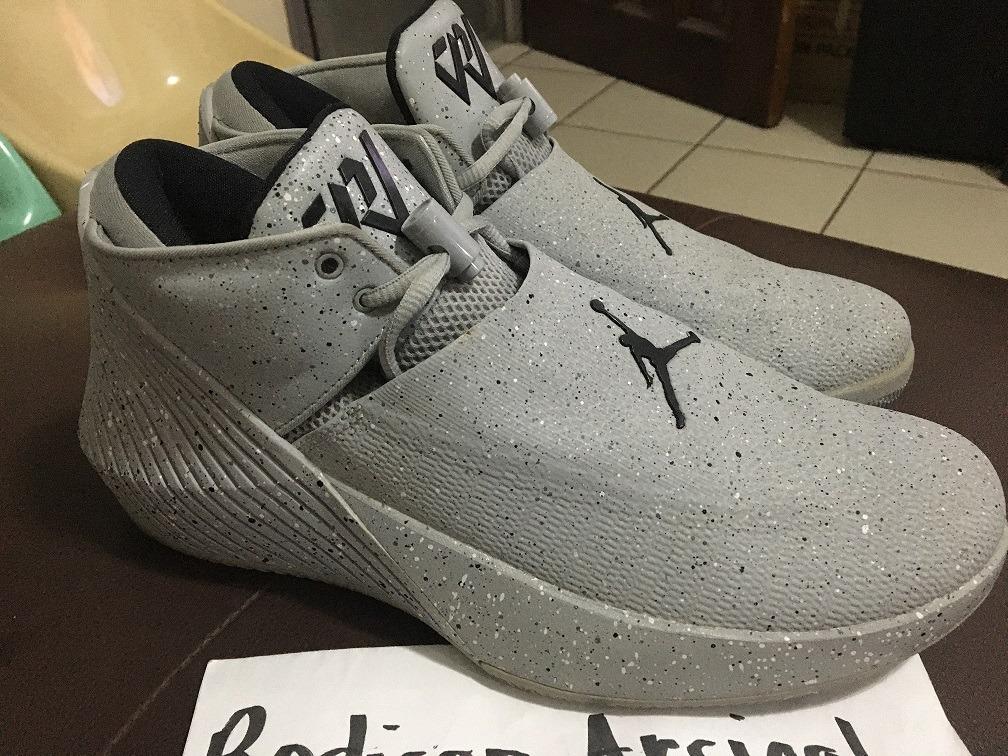 AIR JORDAN