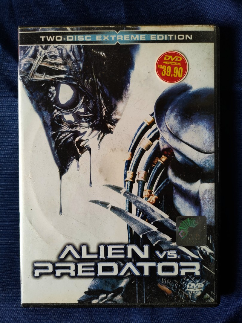 Alien vs Predator 2004 DvD HD, Hobbies & Toys, Music & Media, CDs