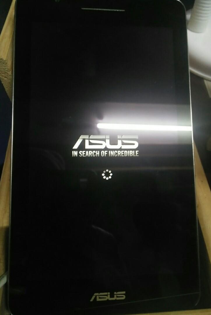 asus phone tablet (Category: Android) located in Manila. Submitted by blessingsandgrace (Listing ID 1187399211, Image 3). Description: dual simcard slot sd card slot upto 128gb matagal malowbat issue is on the touch screen may sumpong na lumilipat lipat. pacheck nyo na lang po. over all makinis at maayos na maayos pa I will provide box no charger po. you can use android phone charger..