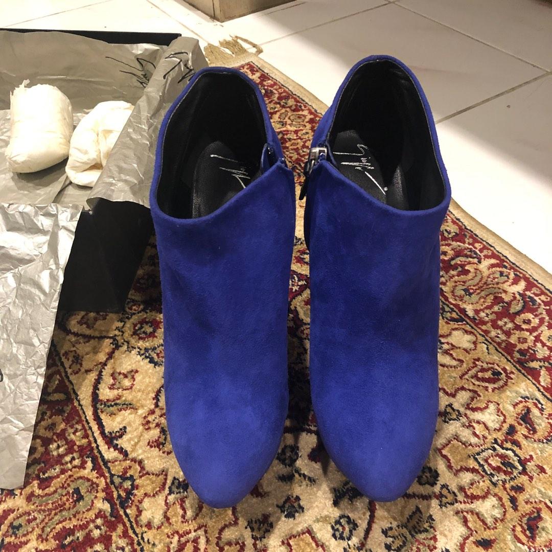 Electric blue booties top