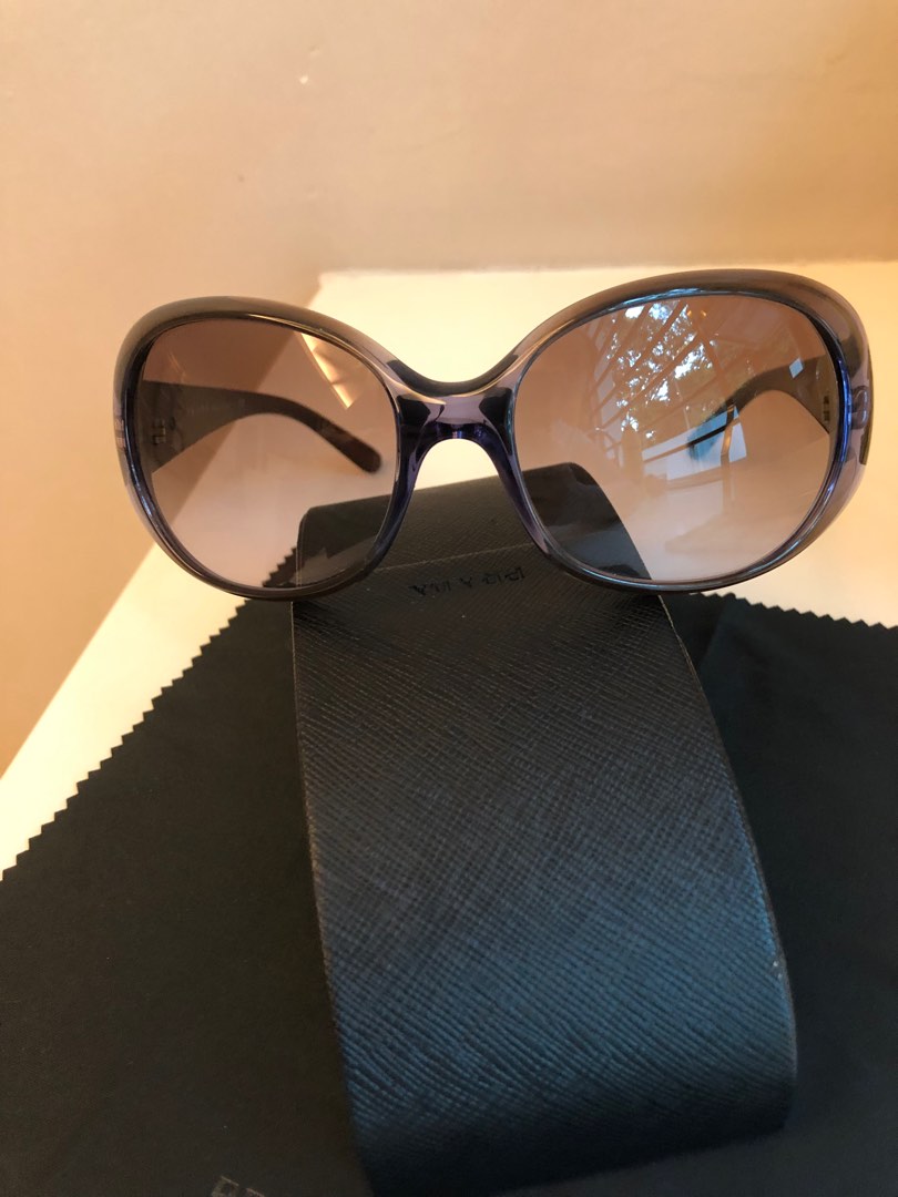 Authentic Prada Sunglasses SPR260 EAA-6P1 135 2N, Women's ...