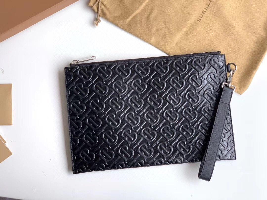 Burberry Clutches Women s Fashion Bags Wallets Clutches on Carousell