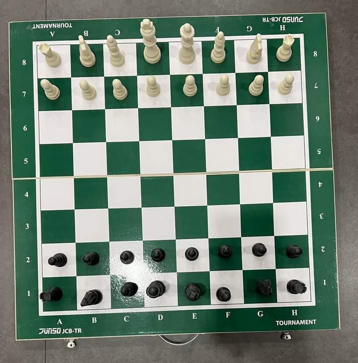 tournament chess board dimensions