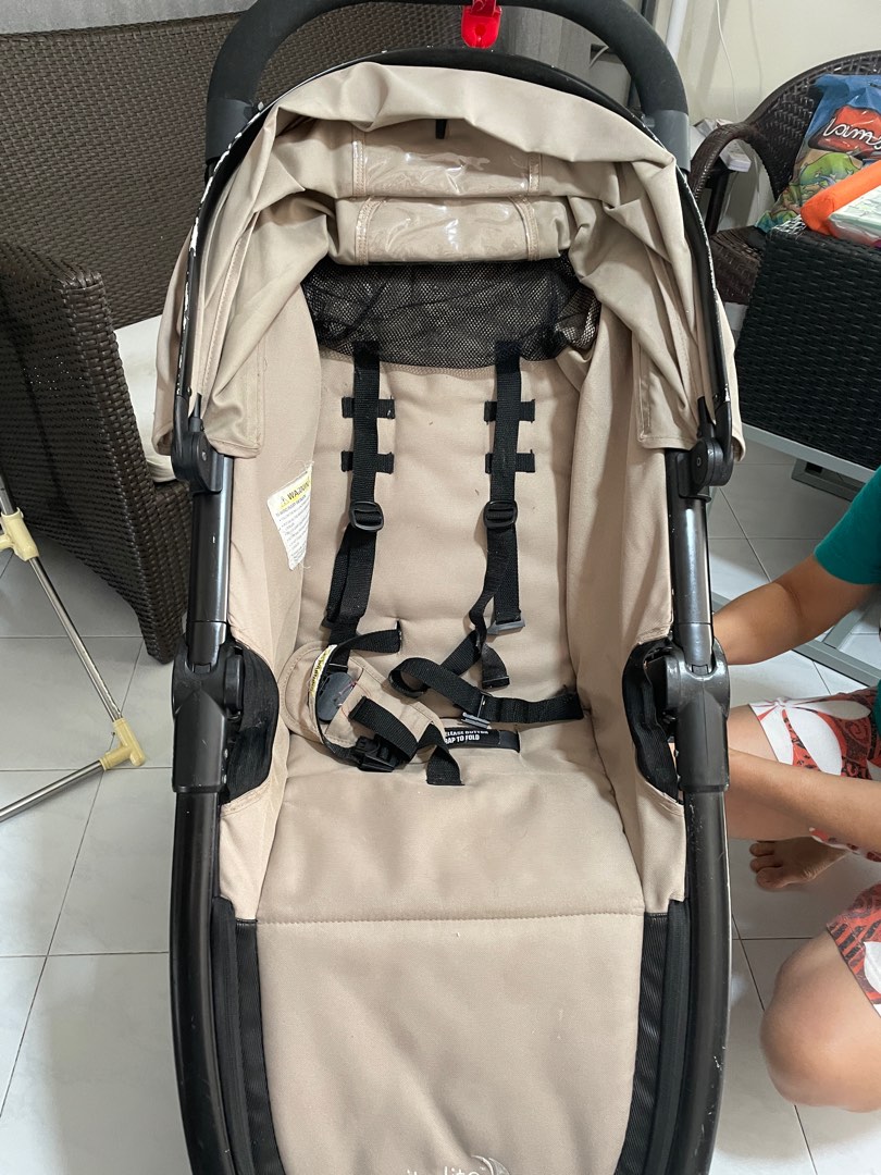 City lite by baby jogger, Babies & Kids, Going Out, Strollers on Carousell