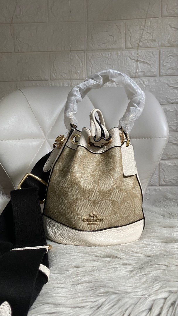 Coach Field Bucket Bag, Luxury, Bags & Wallets on Carousell