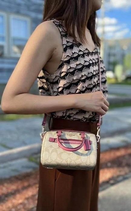 COACH MINI ROWAN CROSSBODY+ WHAT FITS?+ MOD SHOTS 