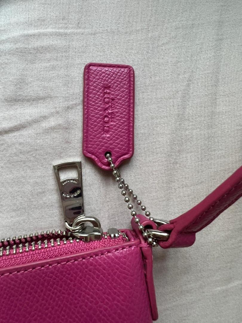 coach woc （分類：長銀包）位於 Hong Kong。 由 olemonade 提交（商品編號 1187258607，圖片 5）。簡介： 。