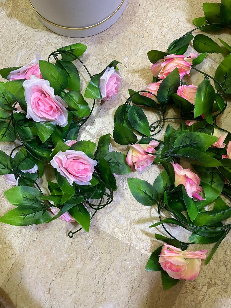 Colourful artificial silk rose flowers Ivy vine leaf, Hobbies & Toys