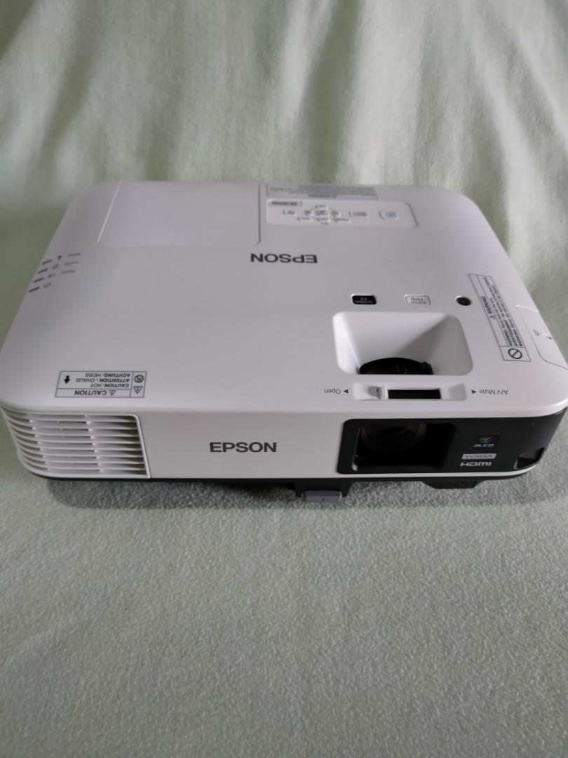 EPSON PROJECTOR 5,000 LUMENS EB1970W, TV & Home Appliances, TV