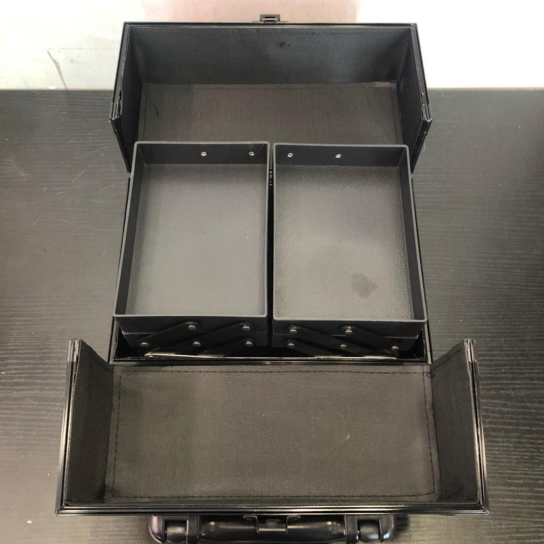 FN1 Make up Box Leopard (Category: Makeup) located in Mandaluyong City. Submitted by gladkingphilippines (Listing ID 1187287249, Image 3). Description: .