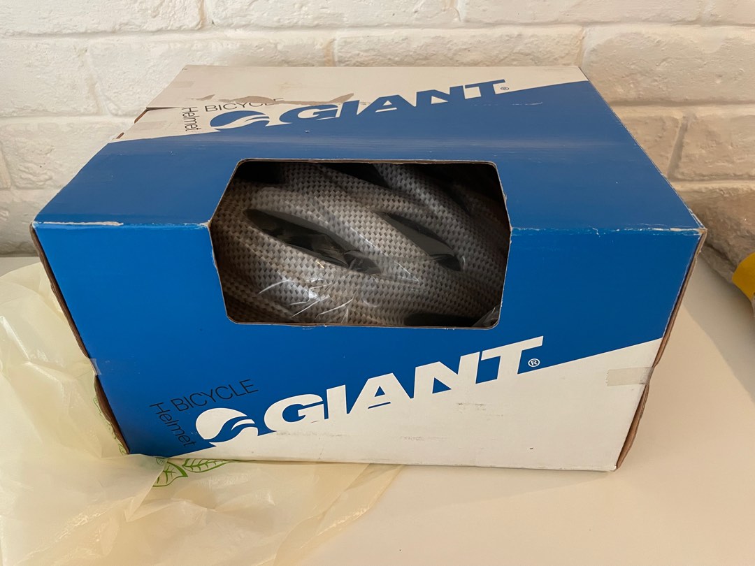 Giant Bike Helmet for men (brand new, Sports Equipment, Other Sports