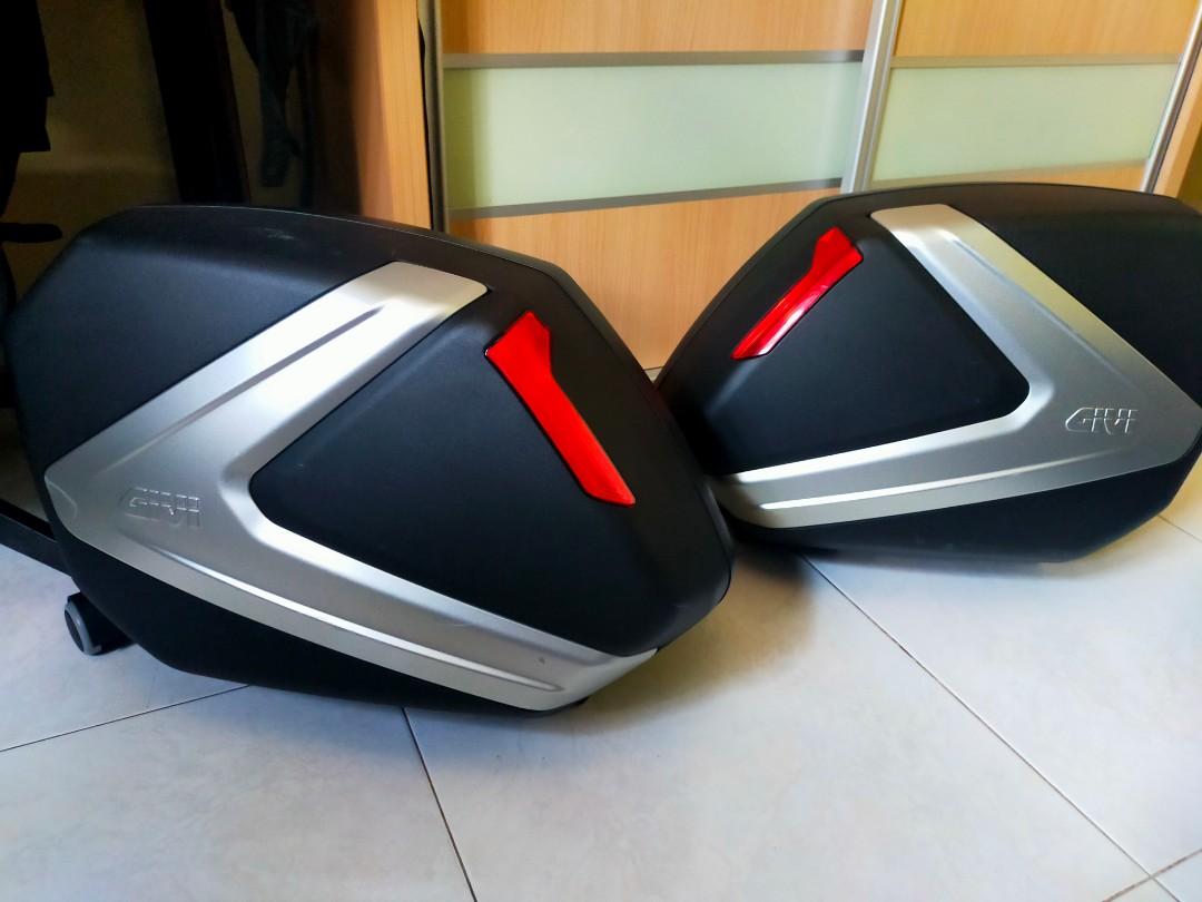 Givi top v37 panniers
