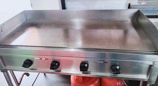  HEAVY DUTY 4 BURNER STAINLESS GRIDDLE