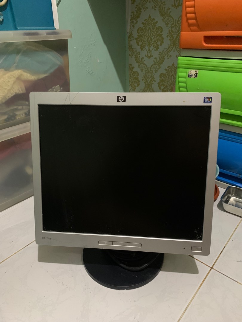 HP L1706 COMPUTER MONITOR, Computers & Tech, Desktops on Carousell