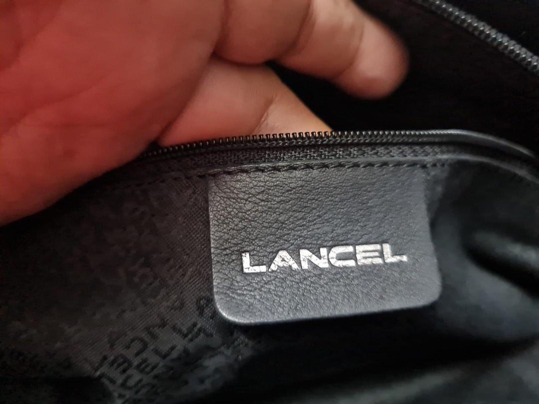 Lancel Leather Handbag (Category: Luxury Bags & Wallets) located in Quezon City. Submitted by rebekkapacs29 (Listing ID 1187376742, Image 3). Description: Preloved Lancel handbag. Elegant yet simple. Authentic and still looks stunning. 9/10 5000php and it’s yours!.