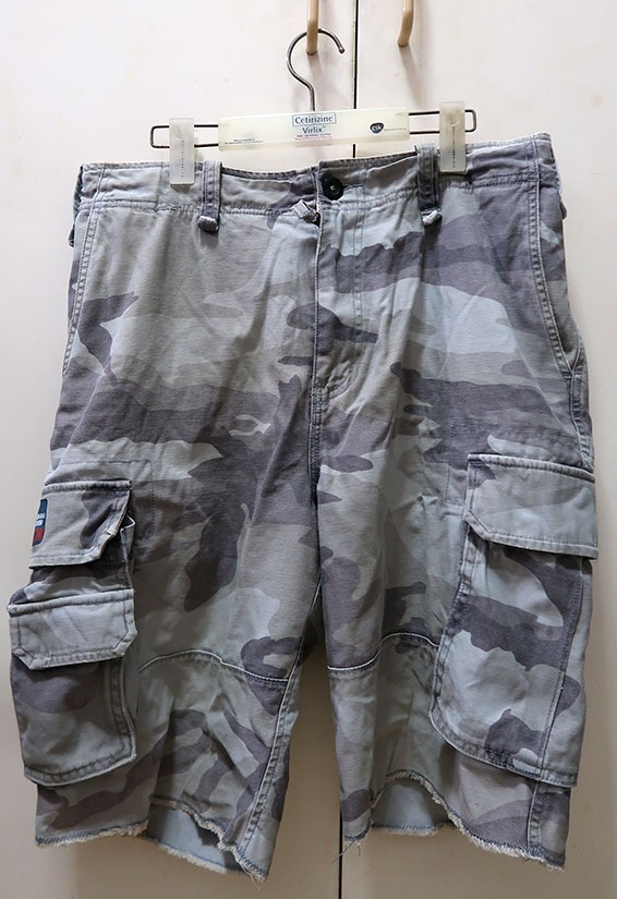 Lee Piped Camo Cargo Shorts, Men's Fashion, Bottoms, Shorts on Carousell