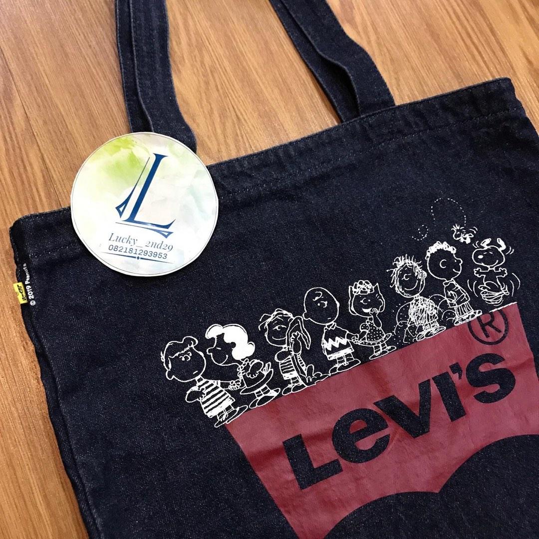 Levi's x peanuts tote bag deals