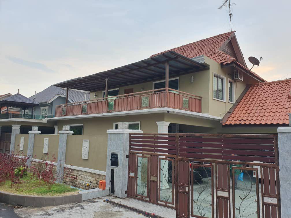 Low Depo / Bungalow Jln Padi Huma / Bandar Baru Uda / Jb Town / 8 bed