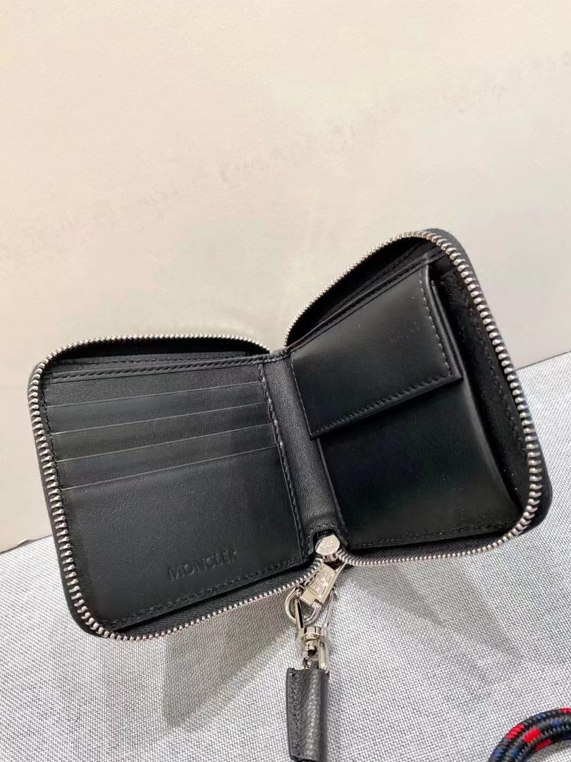 Moncler Logo Print Bi Fold Wallet for Unisex in Black 6C70100 02ST6 999 Carousell