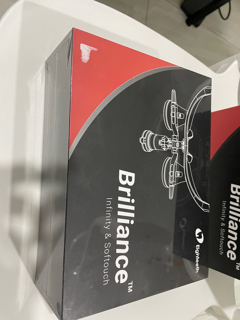 Newly sealed in box dental loupes Eighteeth Brilliance 3.0x, Health