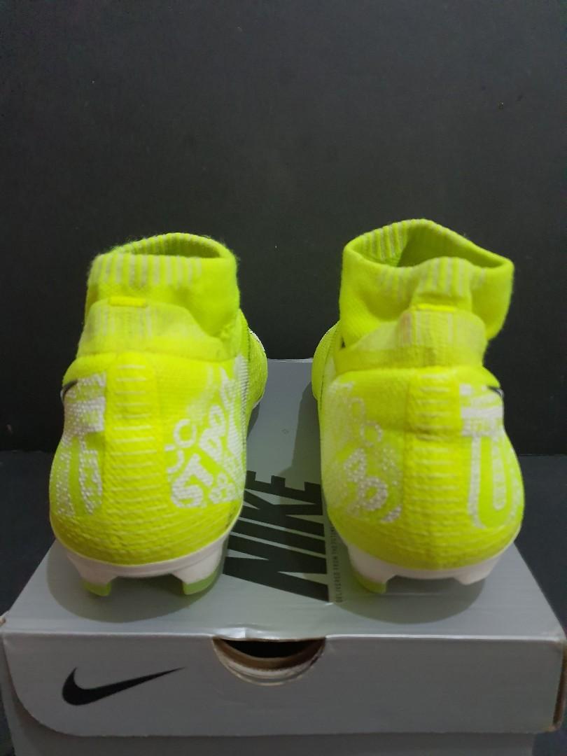 nike phantom neon