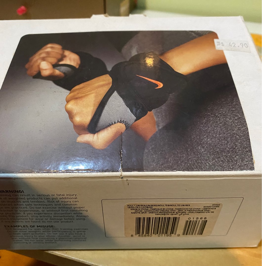 Nike Wrist Weights, Sports Equipment, Exercise & Fitness, Weights & Dumbbells on Carousell