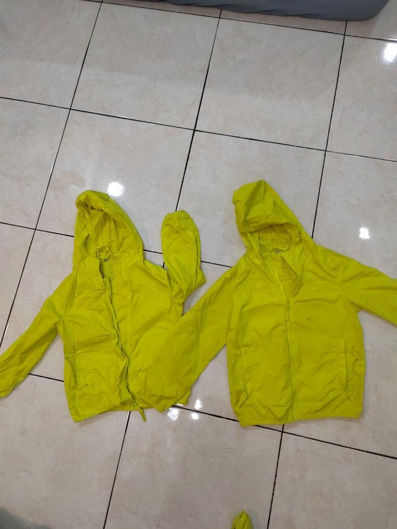 Packable jacket (Category: Babies & Kids Fashion) located in Petaling Jaya. Submitted by jannafillo (Listing ID 1187385830, Image 1). Description: Packable jacket suitable for all season Wind proof, water resistant, packable, reflective detail during night 2 size available 4-5 y RM10 each 6-7 y RM10 each Add RM 8 postage.