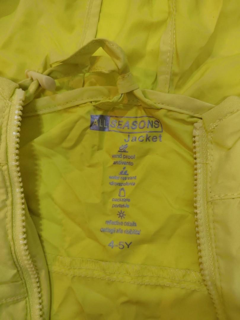 Packable jacket (Category: Babies & Kids Fashion) located in Petaling Jaya. Submitted by jannafillo (Listing ID 1187385830, Image 3). Description: Packable jacket suitable for all season Wind proof, water resistant, packable, reflective detail during night 2 size available 4-5 y RM10 each 6-7 y RM10 each Add RM 8 postage.