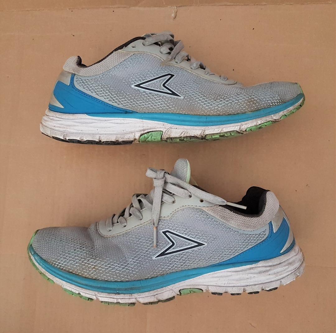 Casual discount athletic shoes