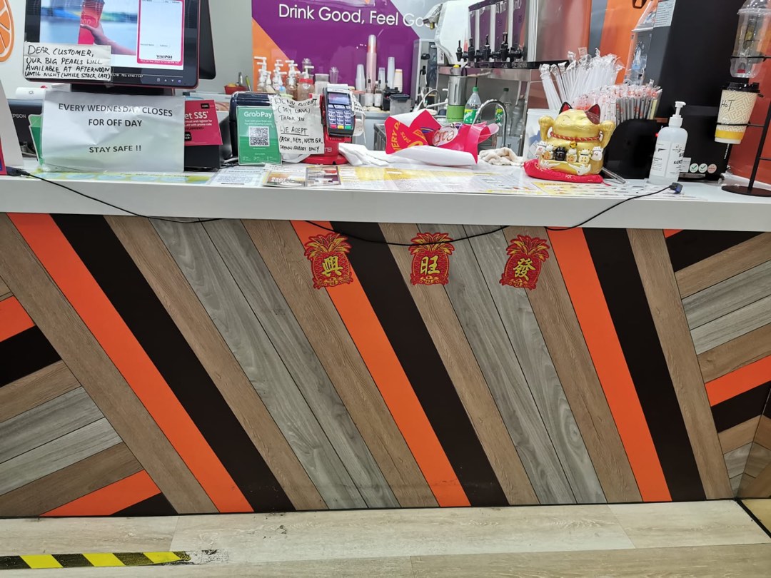 Shop front counter, Everything Else on Carousell