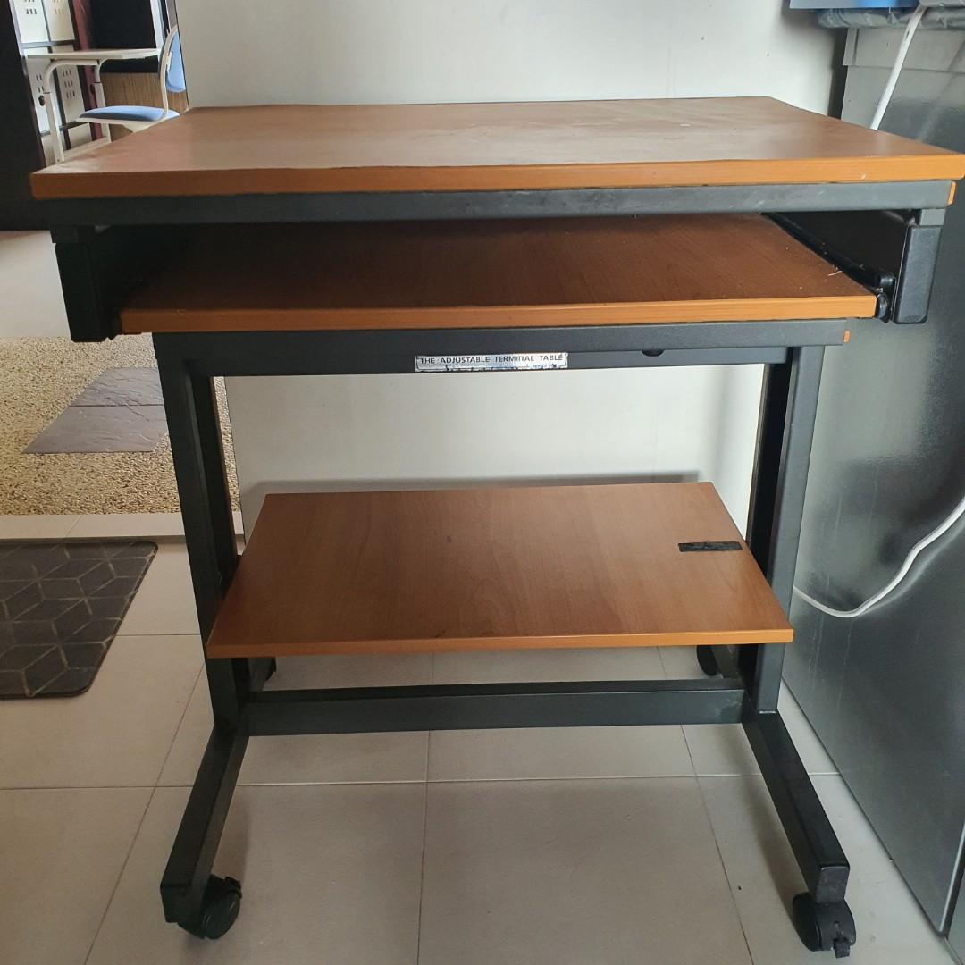 Buy used computer on sale table