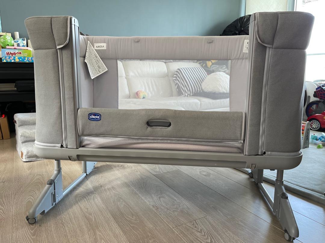 Very NEW Chicco Next2Me Forever cot/floor bed, 兒童＆孕婦用品, 兒童傢具, 兒童傢具 嬰兒