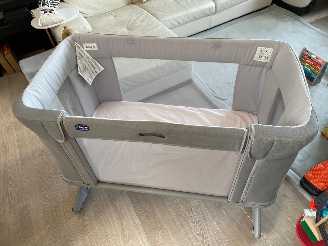 Very NEW Chicco Next2Me Forever cot/floor bed, 兒童＆孕婦用品, 兒童傢具, 兒童傢具 嬰兒