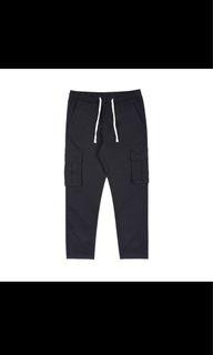 WAISTBAND CARGO CROP PANTS
