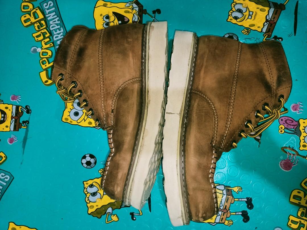 Wolverine Moc Toe Boots, Men's Fashion, Footwear, Boots on Carousell