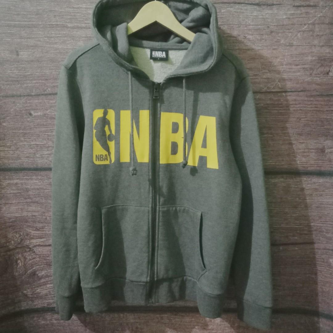 Zip hoodie nba original, Fesyen Pria, Pakaian , Atasan di Carousell