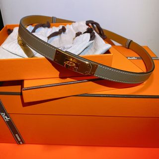 （分類：）位於 。 由 LuxLuna 提交（商品編號 1187609932，圖片 1）。簡介： 。
