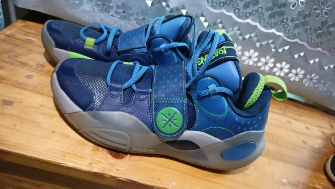 Basketball shoes size 7.5 orig, Men's 