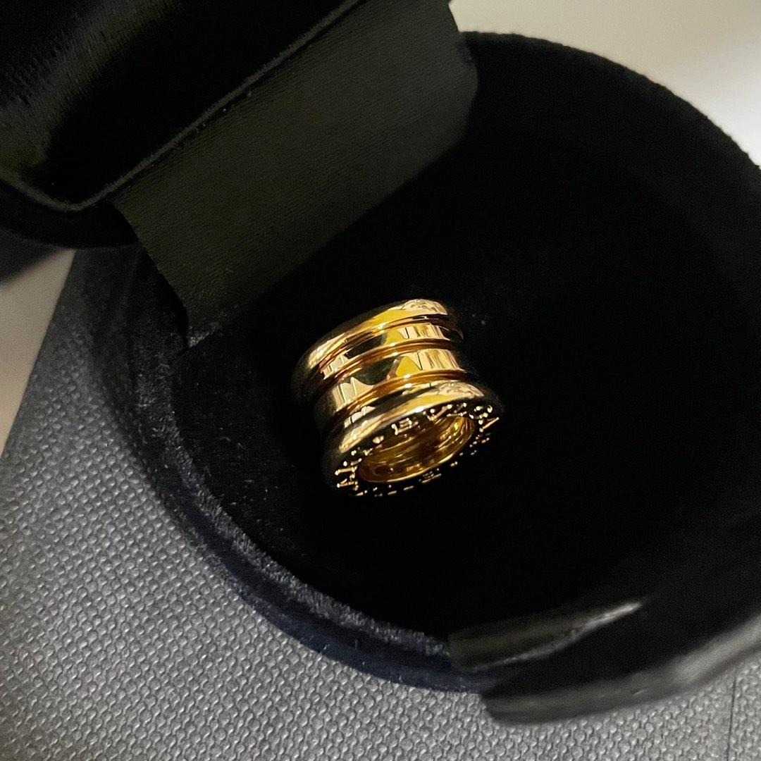 Bvlgari B Zero 1 Pendant (Category: Luxury Accessories) located in Makati City. Submitted by zhenshoppreloved (Listing ID 1187489391, Image 2). Description: Bvlgari B Zero one yellow gold Pendant with a Bvlgari box. 6.4 grams The Perfect Gift 100% Authentic/original No receipt/no paper bag/certificate Pendant only. U can bring it to any blvgari store for authenticity—a money-back guarantee. .