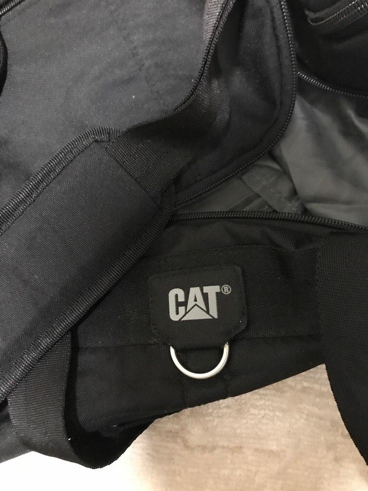 Caterpillar Travel Bag 20, Hobbies & Toys, Travel, Travel Essentials