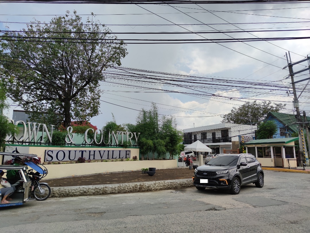 Corner Lot for Sale (TOWN AND COUNTRY SOUTHVILLE), Property, For Sale, Lot on Carousell