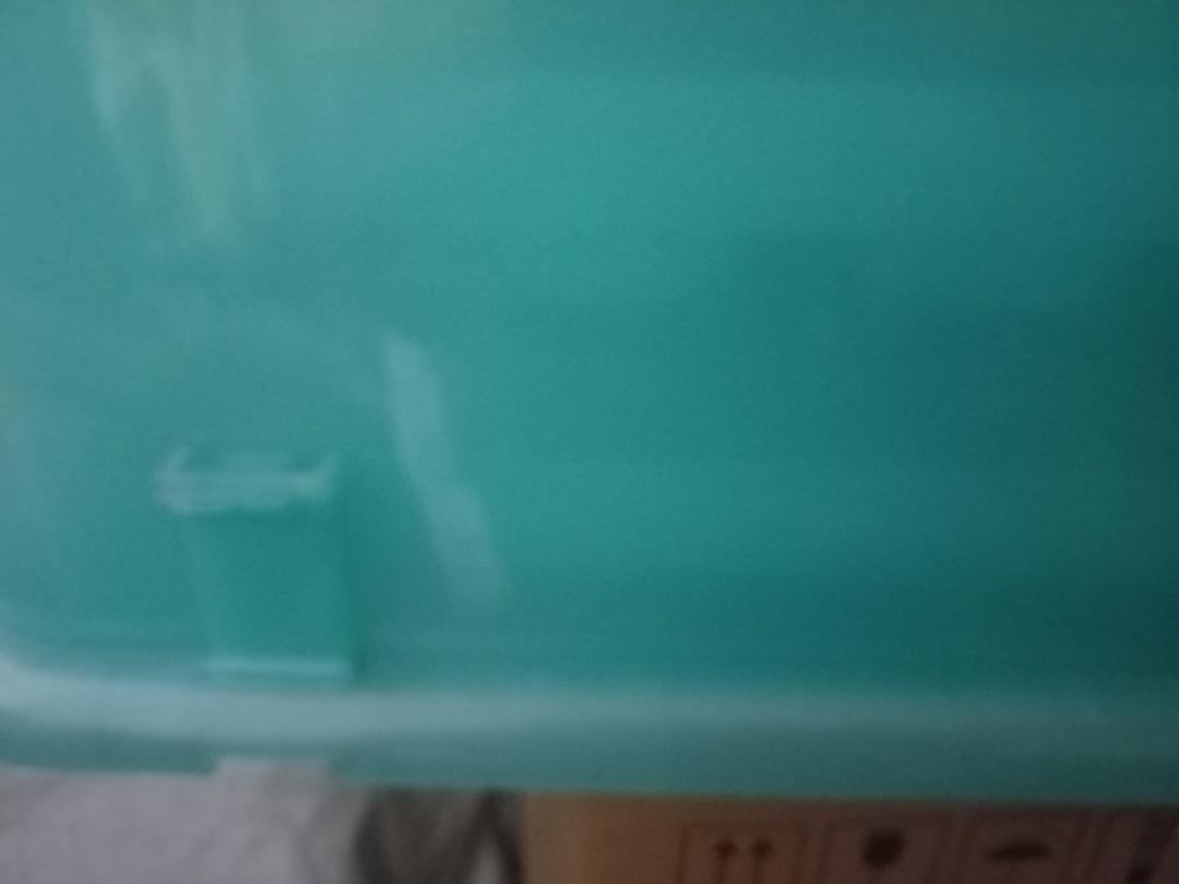 Cupcake carrier, Food & Drinks, Homemade Bakes on Carousell