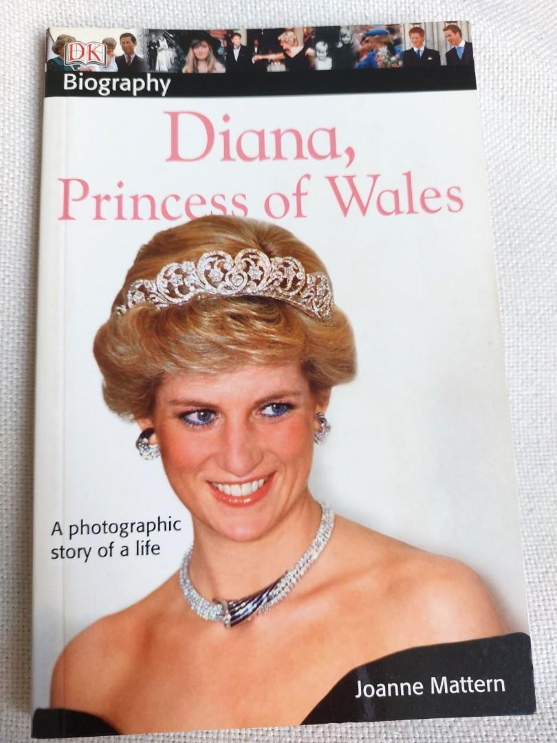 Diana, Princess of Wales, A photographic story of life. 128頁Diana