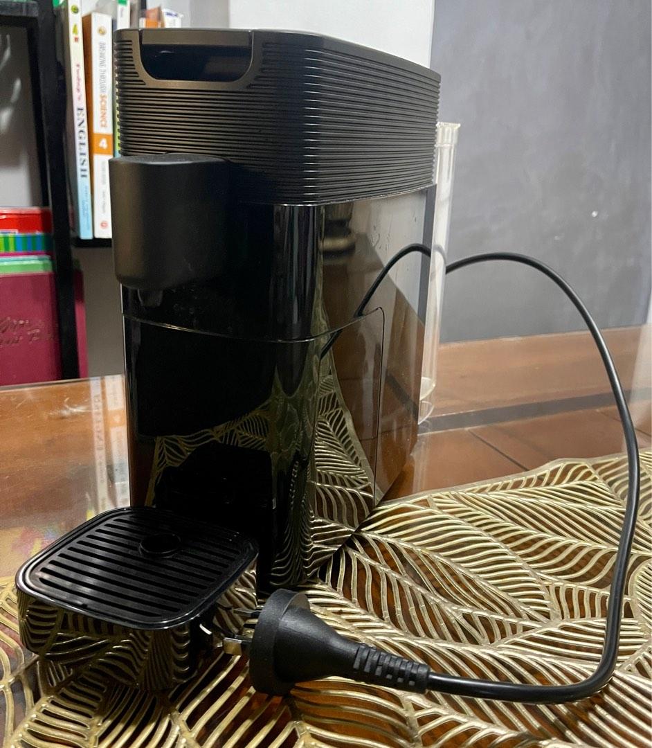 Expressi Multi-Beverage Capsule Machine- Black (Category: Coffee Machines & Makers) located in Quezon City. Submitted by kryshnanzyanna (Listing ID 1187531816, Image 3). Description: Expressi Multi-Beverage Capsule Machine- Black 800ml water tank 19 bar high pressure pump Capsule container can holds up 10 capsules Php 2,800.