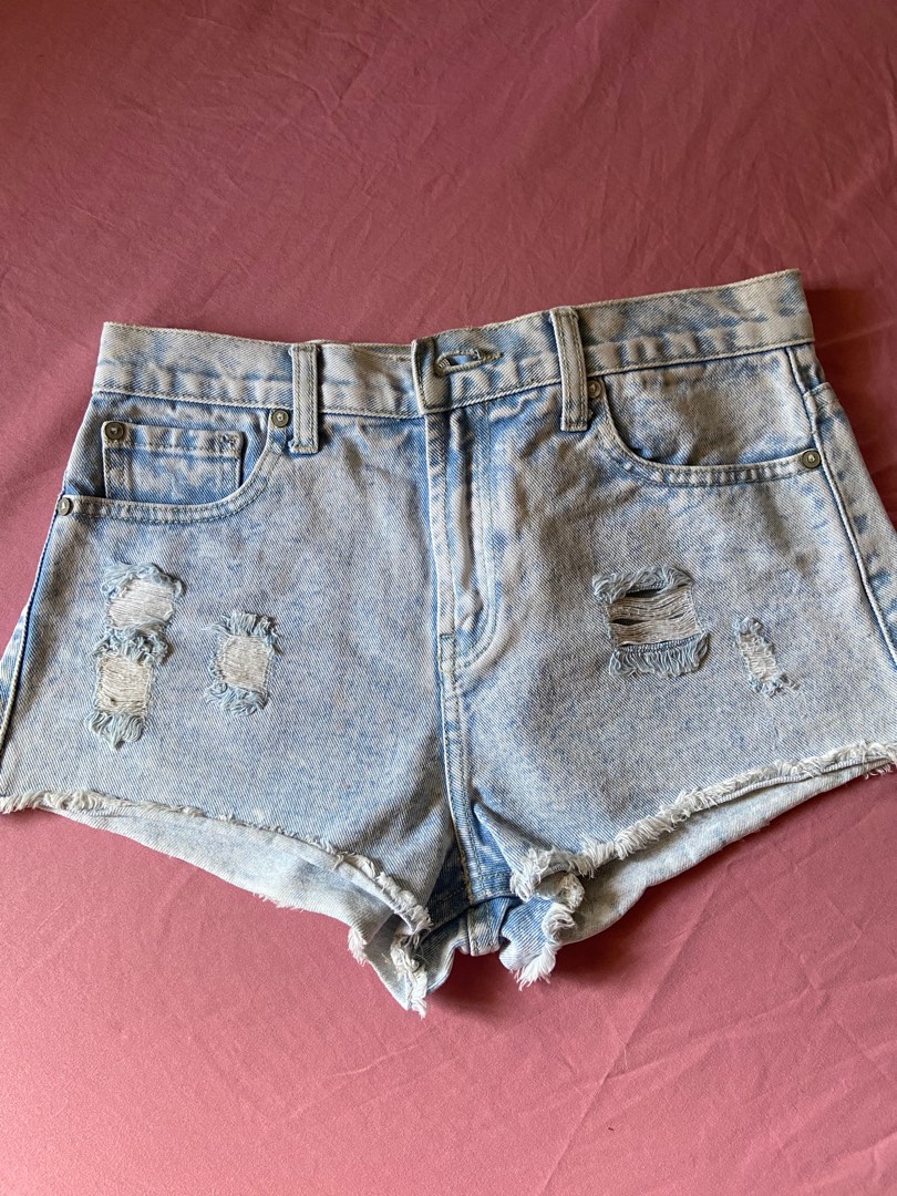 Forever 21 Short shorts (US 27), Women's Fashion, Bottoms, Shorts on