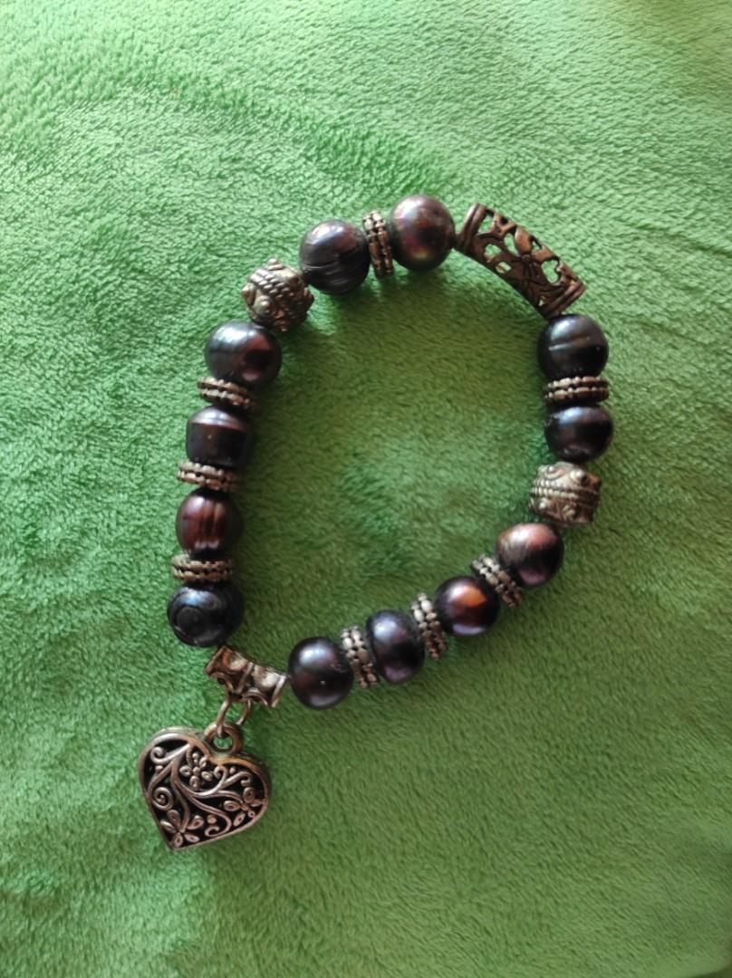 Fresh water pearl bracelet (Category: Bracelets) located in Santa Rosa. Submitted by chalenn16 (Listing ID 1187482642, Image 1). Description: .